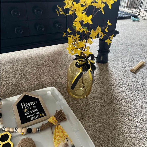Bumble Bee Home Decor🐝 - Picture 3 of 3